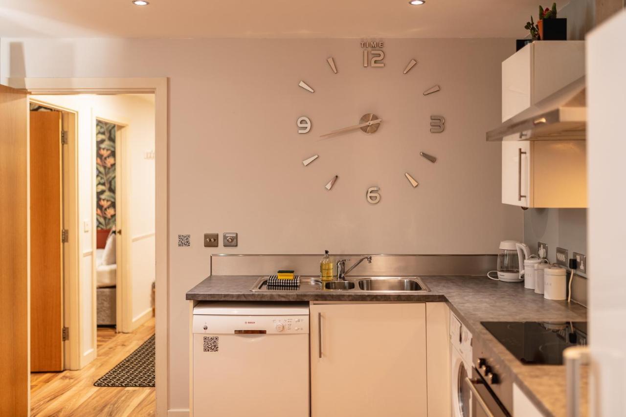 Apartment Sidemersey Livings - Ground Floor 2 Bedroom W Parking Sleep Up To 6 In L3 *