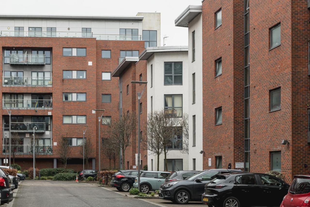 Sidemersey Livings - Ground Floor 2 Bedroom W Parking Sleep Up To 6 In L3 Apartment